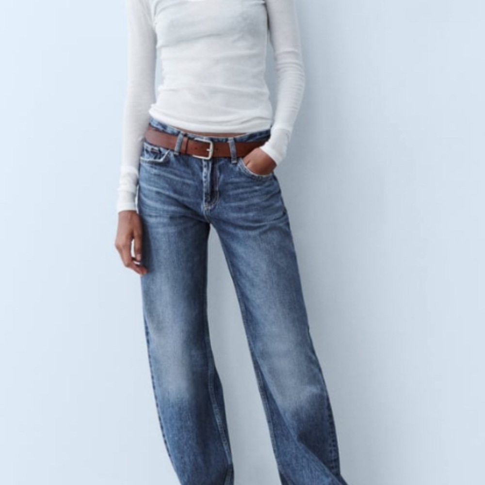 ZARA NWT Mid-Rise Wide Leg Jeans - Blue